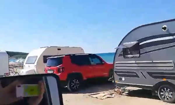 Çeşme'de karavan işgali... 